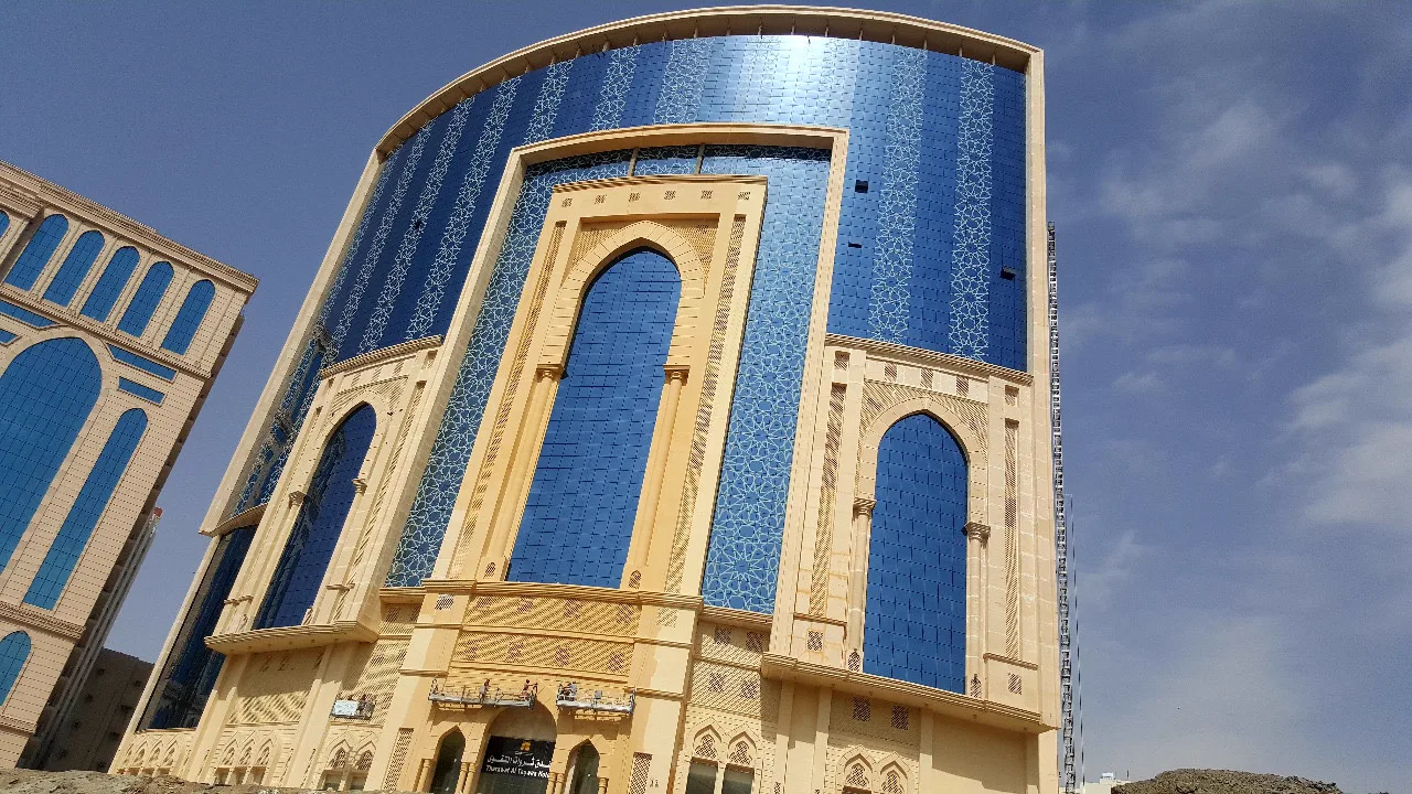 واجهات زجاجيه ستراكشر فندق