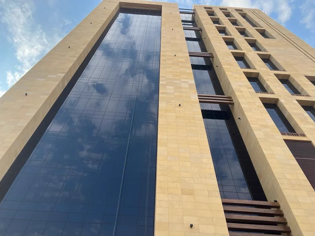 واجهات زجاجيه ستراكشر نظام SG50 برج مكاتب ادارية