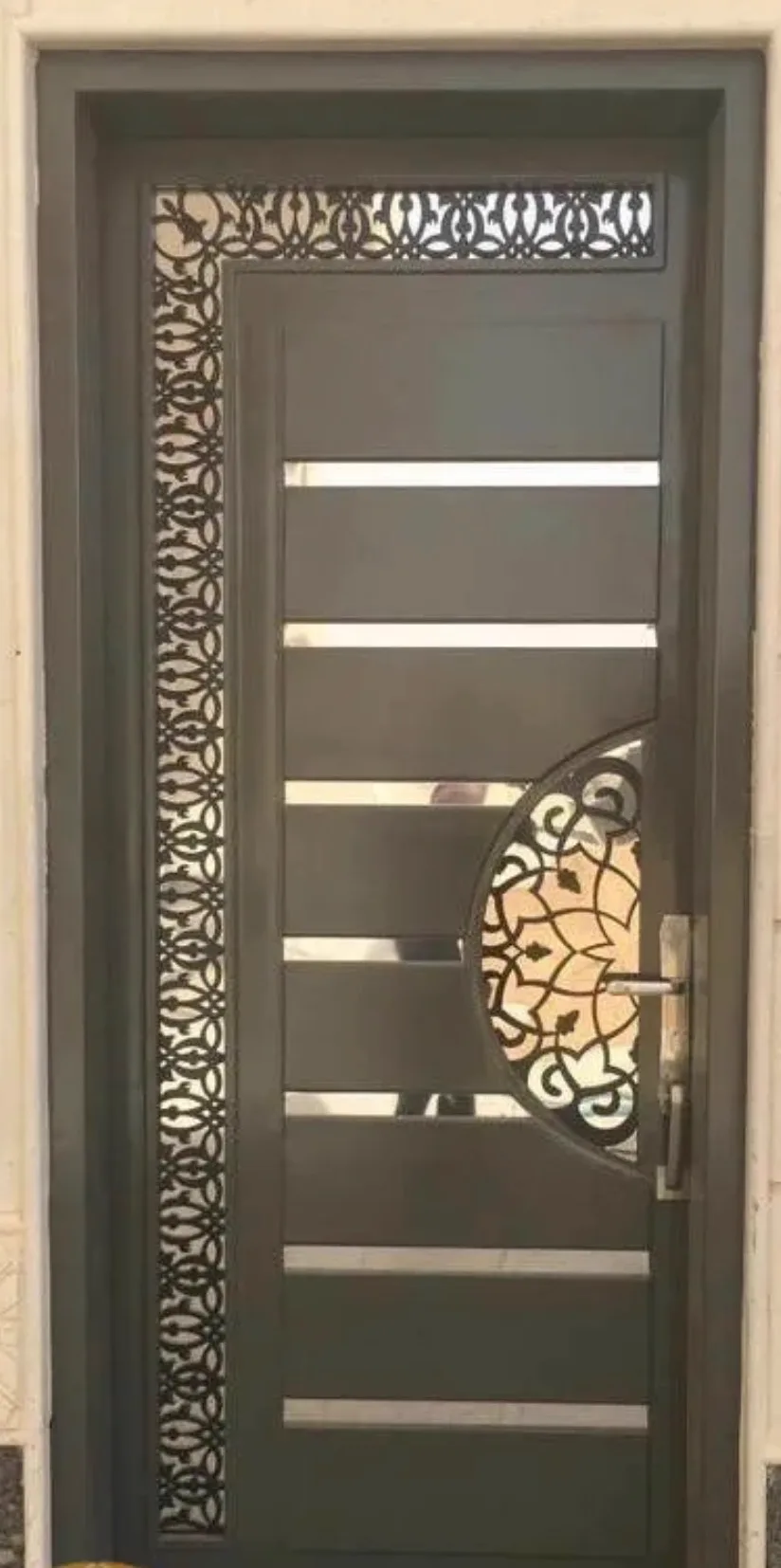 باب حديد ليزر