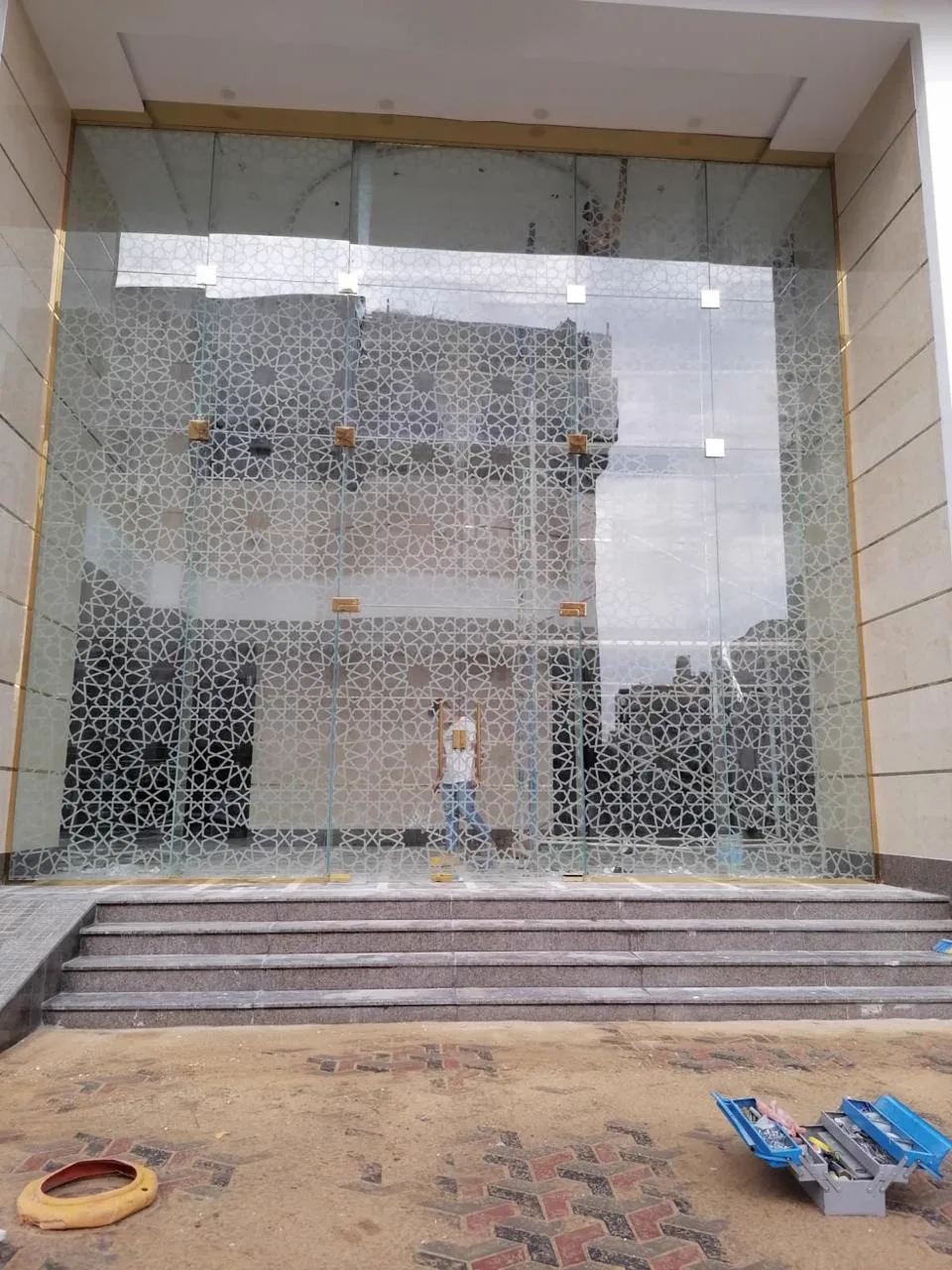 ابواب وواجهات زجاج سيكوريت 12 مم